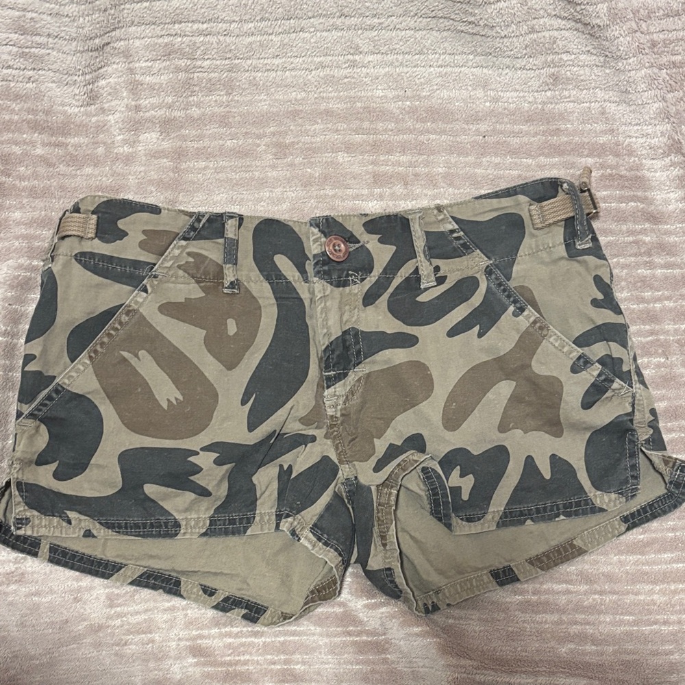 Stussy Camouflage Women's Shorts